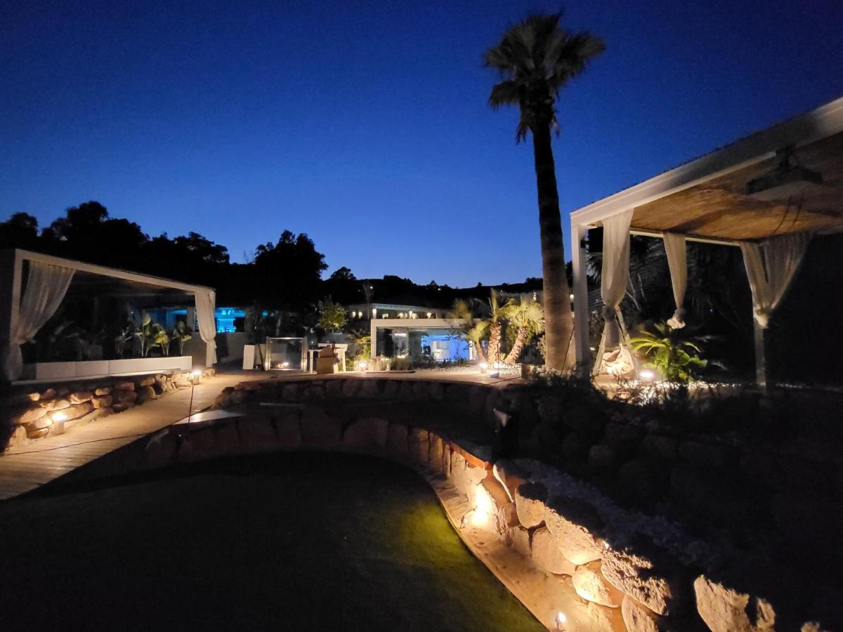 ホテル Oasi Blu Sardinia サンタ・マルゲリータ・ディ・プーラ エクステリア 写真